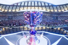 英雄联盟Faker瑞兹皮肤特效解析：召唤师奖杯与符文能量交织的视觉盛宴